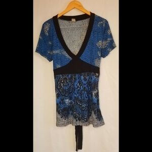 VENUS Blue and Black Pattern Blouse With Tie-back. Size Large.
